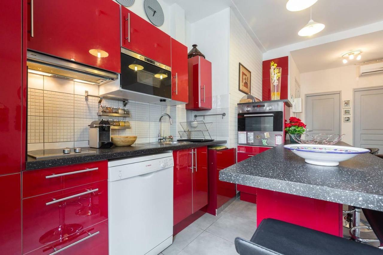 Stylish White And Red Apartments Juan-les-Pins Luaran gambar