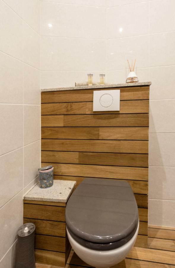 Stylish White And Red Apartments Juan-les-Pins Luaran gambar